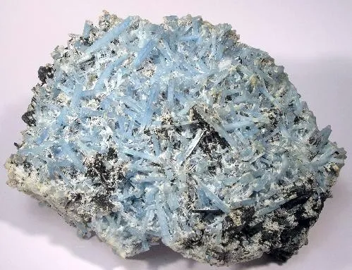 Beryl (Var: Aquamarine) image