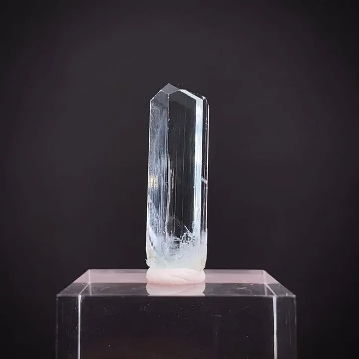 Beryl var. Aquamarine image