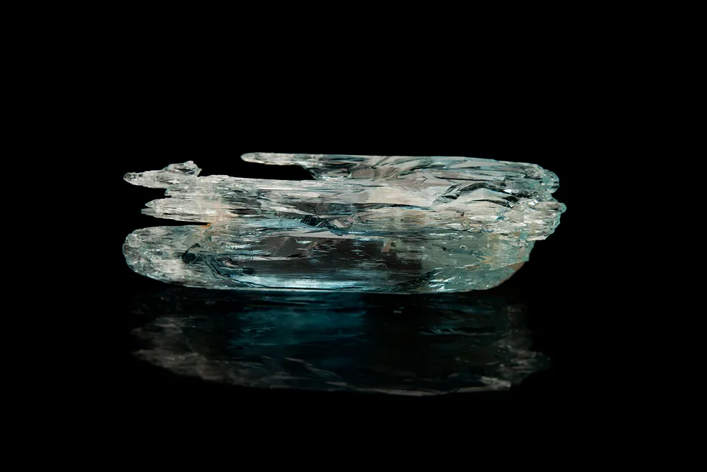 Beryl var. Aquamarine image