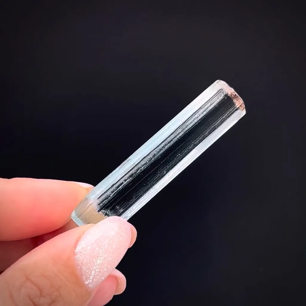 Beryl var. Aquamarine image