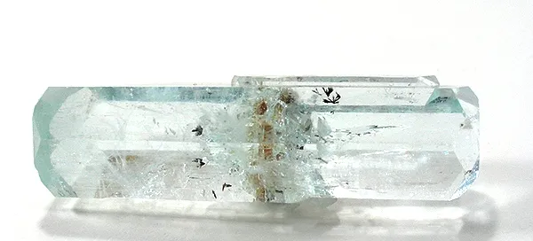 Beryl (Var: Aquamarine) image
