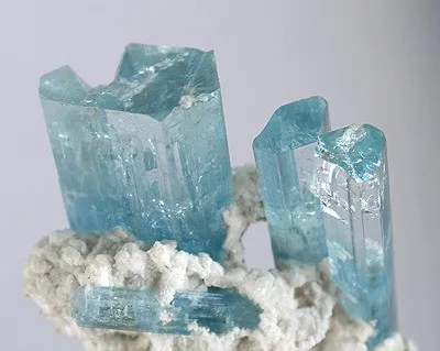 Beryl (Var: Aquamarine) - image 2
