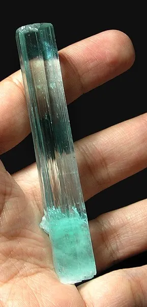 Beryl (Var: Aquamarine) image