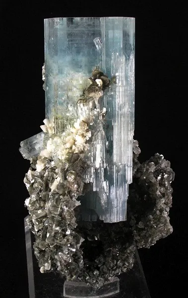 Beryl (Var: Aquamarine) image