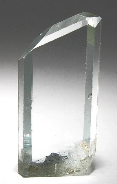 Beryl (Var: Aquamarine) image