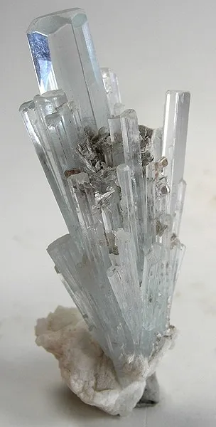 Beryl (Var: Aquamarine) image