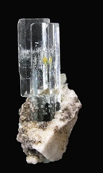Beryl (Var: Aquamarine) image