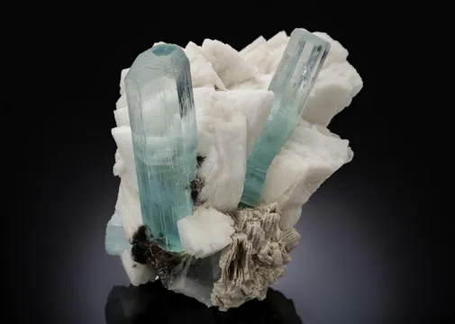 Beryl var. Aquamarine