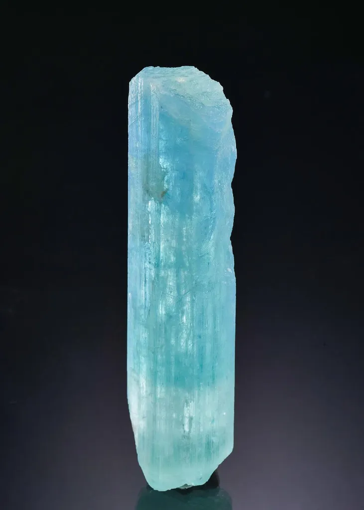 Beryl var. Aquamarine image