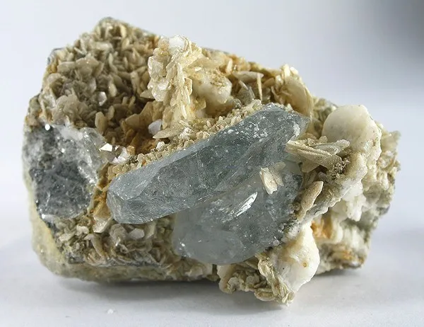 Beryl (Var: Aquamarine) image