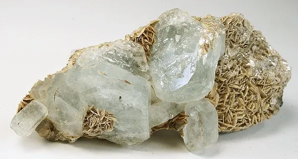 Beryl (Var: Aquamarine) image