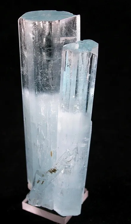Beryl (Var: Aquamarine) image
