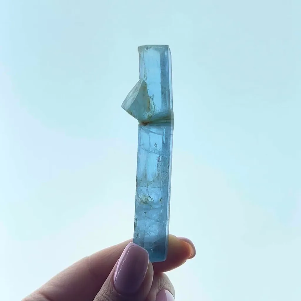 Beryl var. Aquamarine image