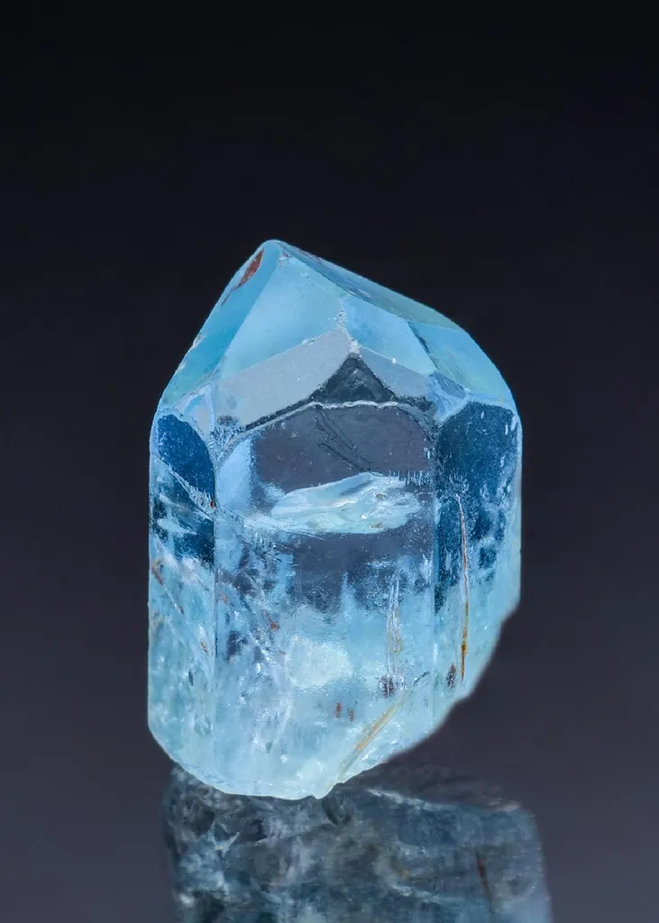 Beryl var. Aquamarine image
