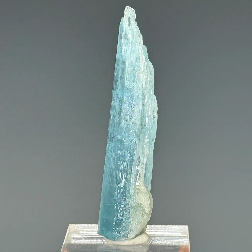 Beryl Var. Aquamarine - image 3