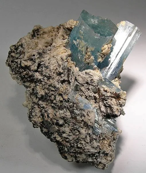 Beryl (Var: Aquamarine) image