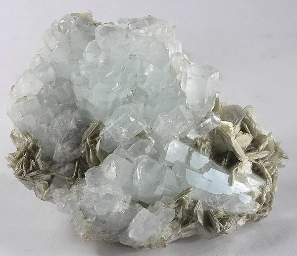Beryl (Var: Aquamarine) image