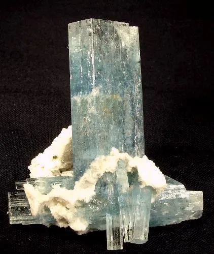 Beryl (Var: Aquamarine) image