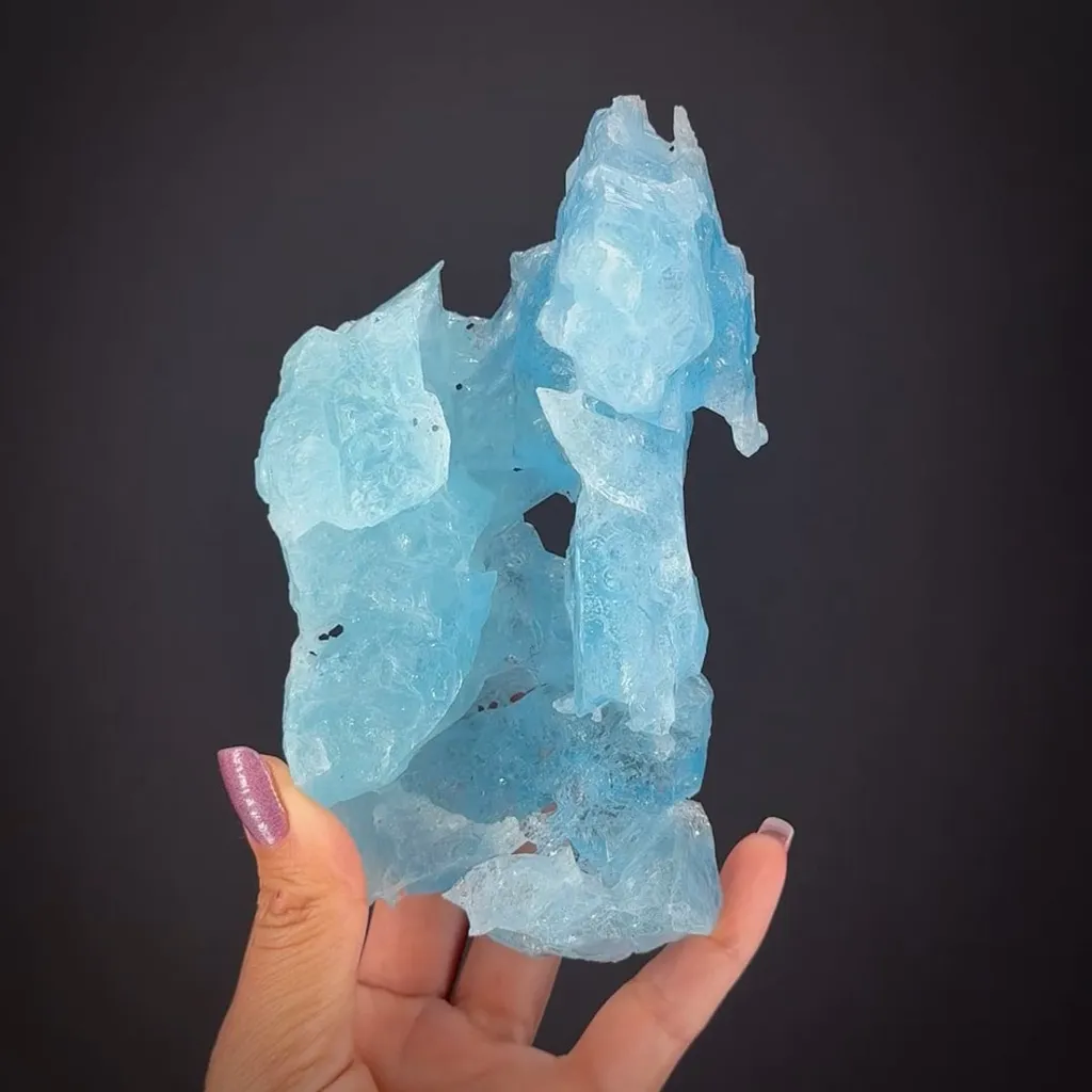 Beryl var. Aquamarine image