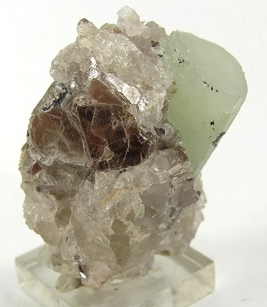 Beryl (Var: Aquamarine) image