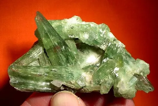 Beryl (Var: Aquamarine) image