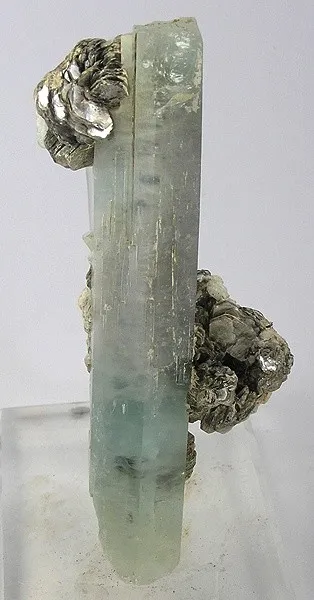 Beryl (Var: Aquamarine) image