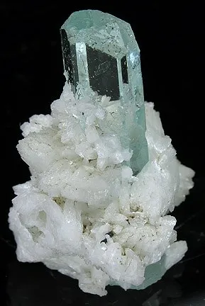 Beryl (Var: Aquamarine) image