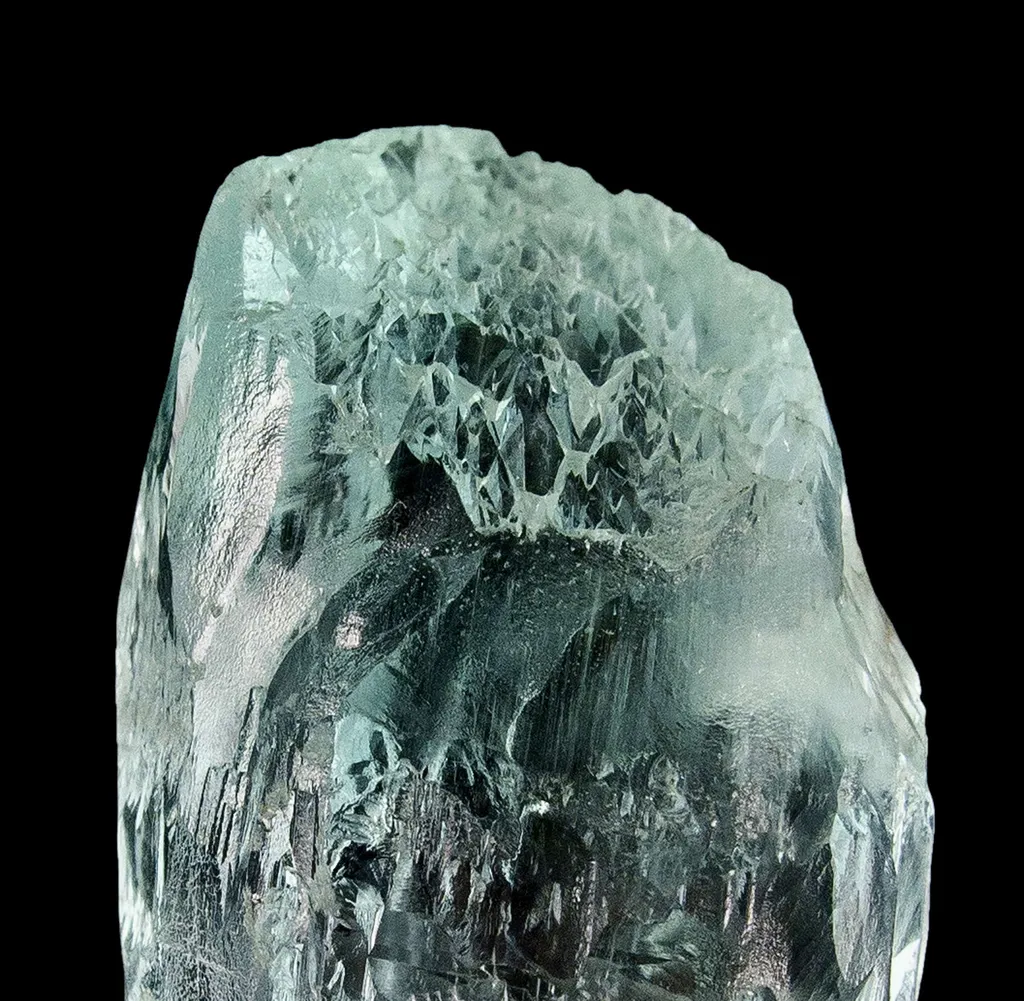 Beryl Var. Aquamarine - image 4