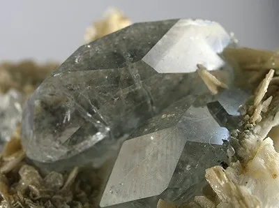 Beryl (Var: Aquamarine) - image 2