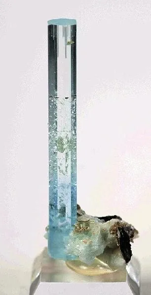 Beryl (Var: Aquamarine) image