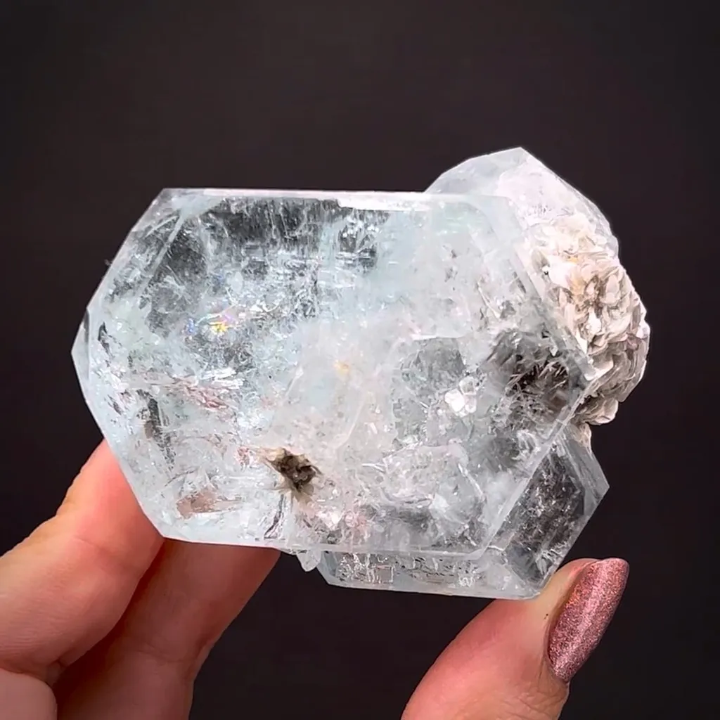 Beryl var. Aquamarine image