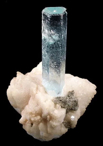 Beryl (Var: Aquamarine), Albite image