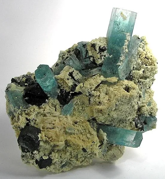 Beryl (Var: Aquamarine), Albite image