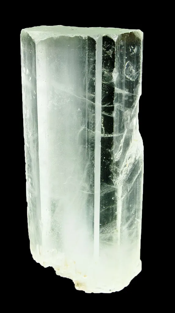 Beryl Var. Aquamarine image