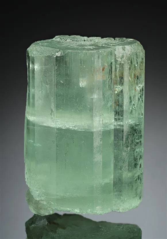 Beryl Var. Aquamarine image