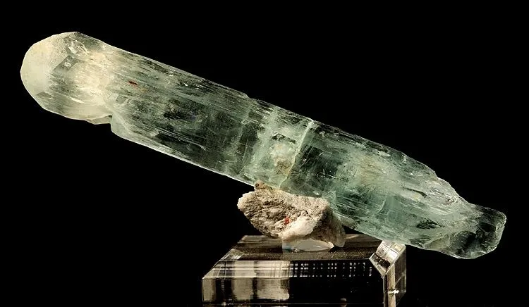 Beryl (Var: Aquamarine) image