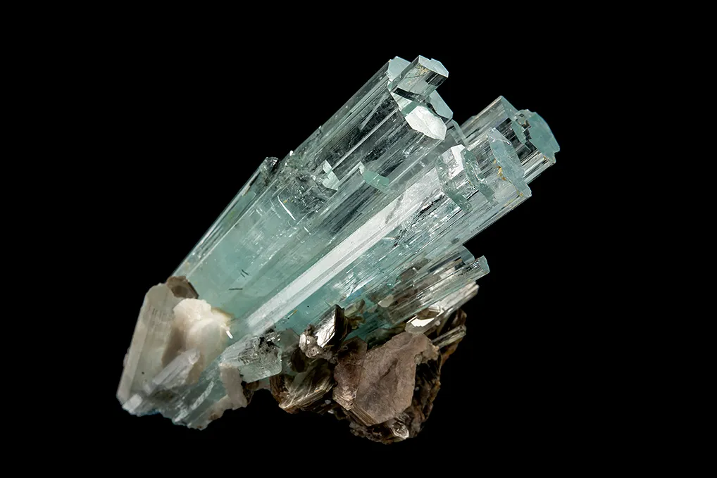 Beryl var. Aquamarine image