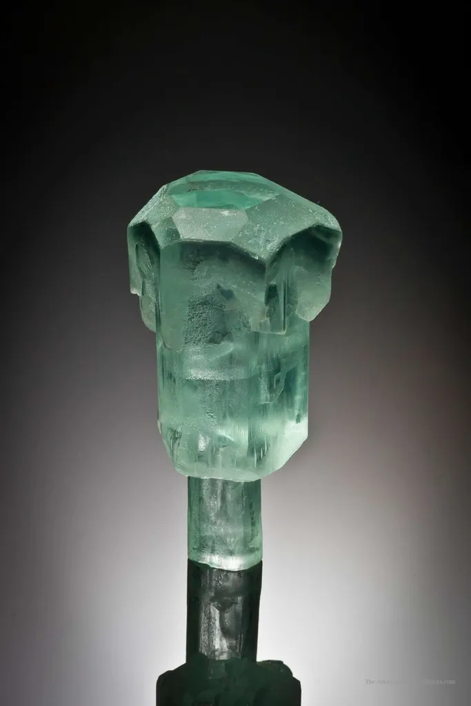 Beryl Var. Aquamarine image
