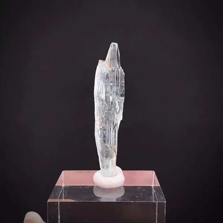 Beryl var. Aquamarine image