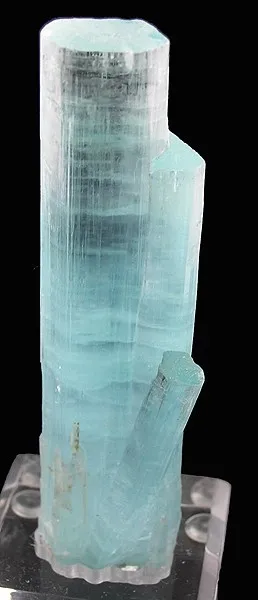 Beryl (Var: Aquamarine) image