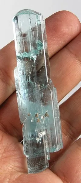 Beryl (Var: Aquamarine) image