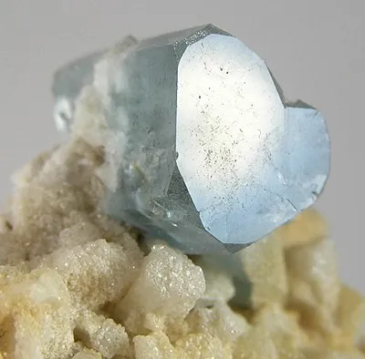 Beryl (Var: Aquamarine) - image 2