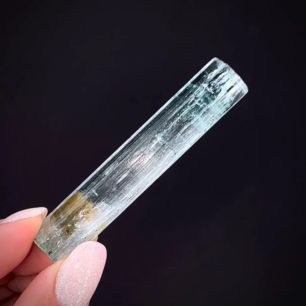 Beryl var. Aquamarine image