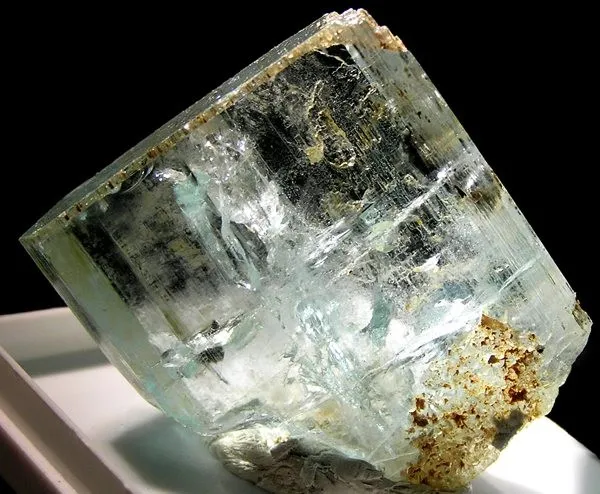 Beryl (Var: Aquamarine) image