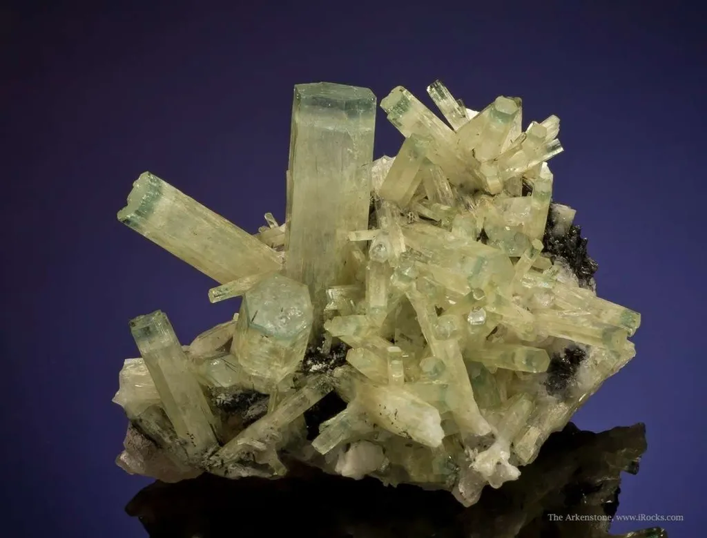 Beryl Var. Aquamarine & Heliodor - image 3