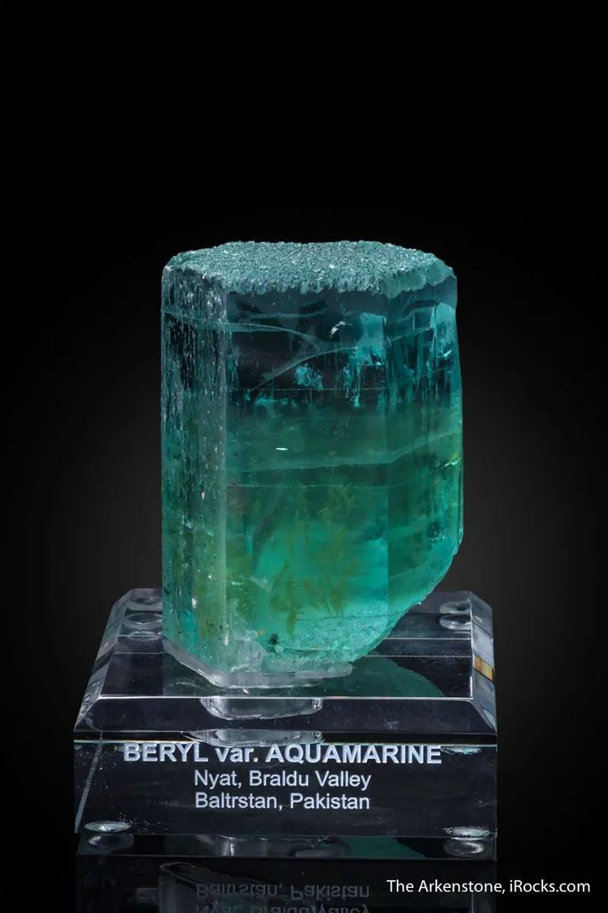 Beryl var. Aquamarine & Heliodor image