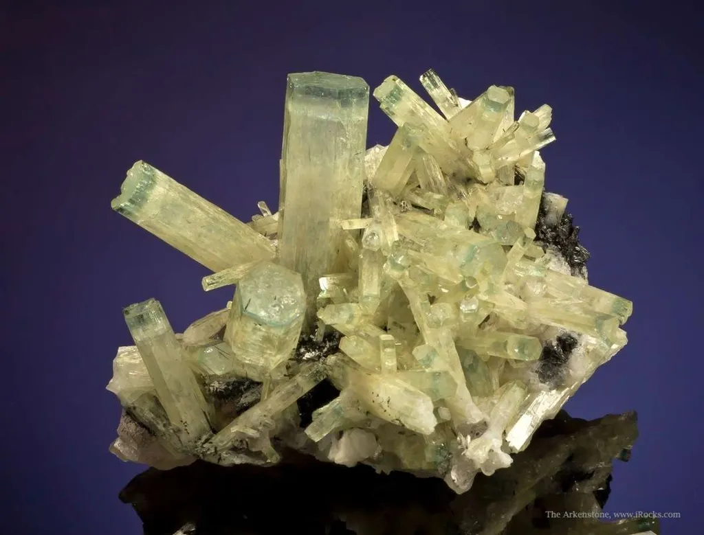 Beryl Var. Aquamarine & Heliodor - image 2