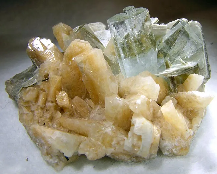 Beryl (Var: Aquamarine), Microcline, Muscovite image