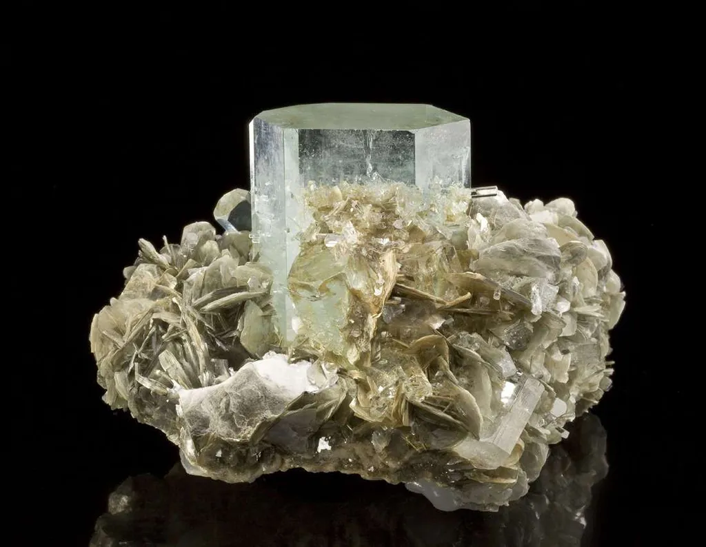 Beryl Var. Aquamarine on Muscovite image