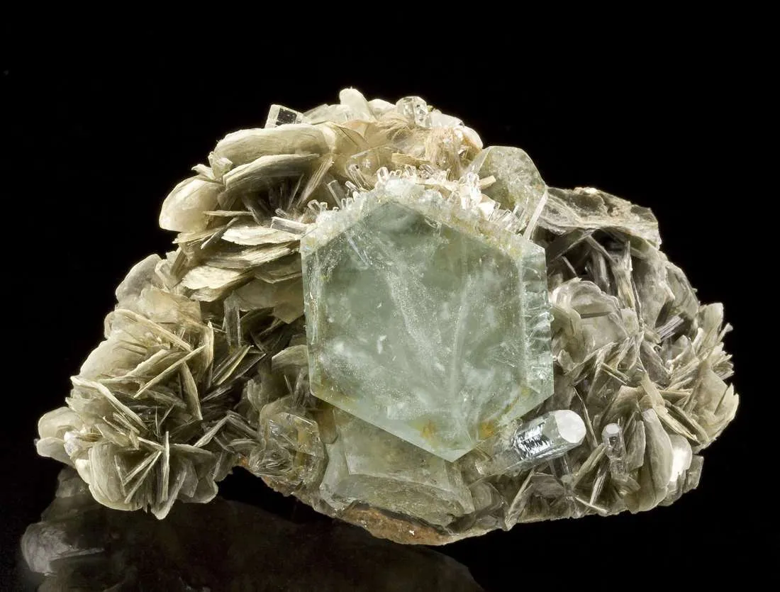 Beryl Var. Aquamarine on Muscovite - image 3
